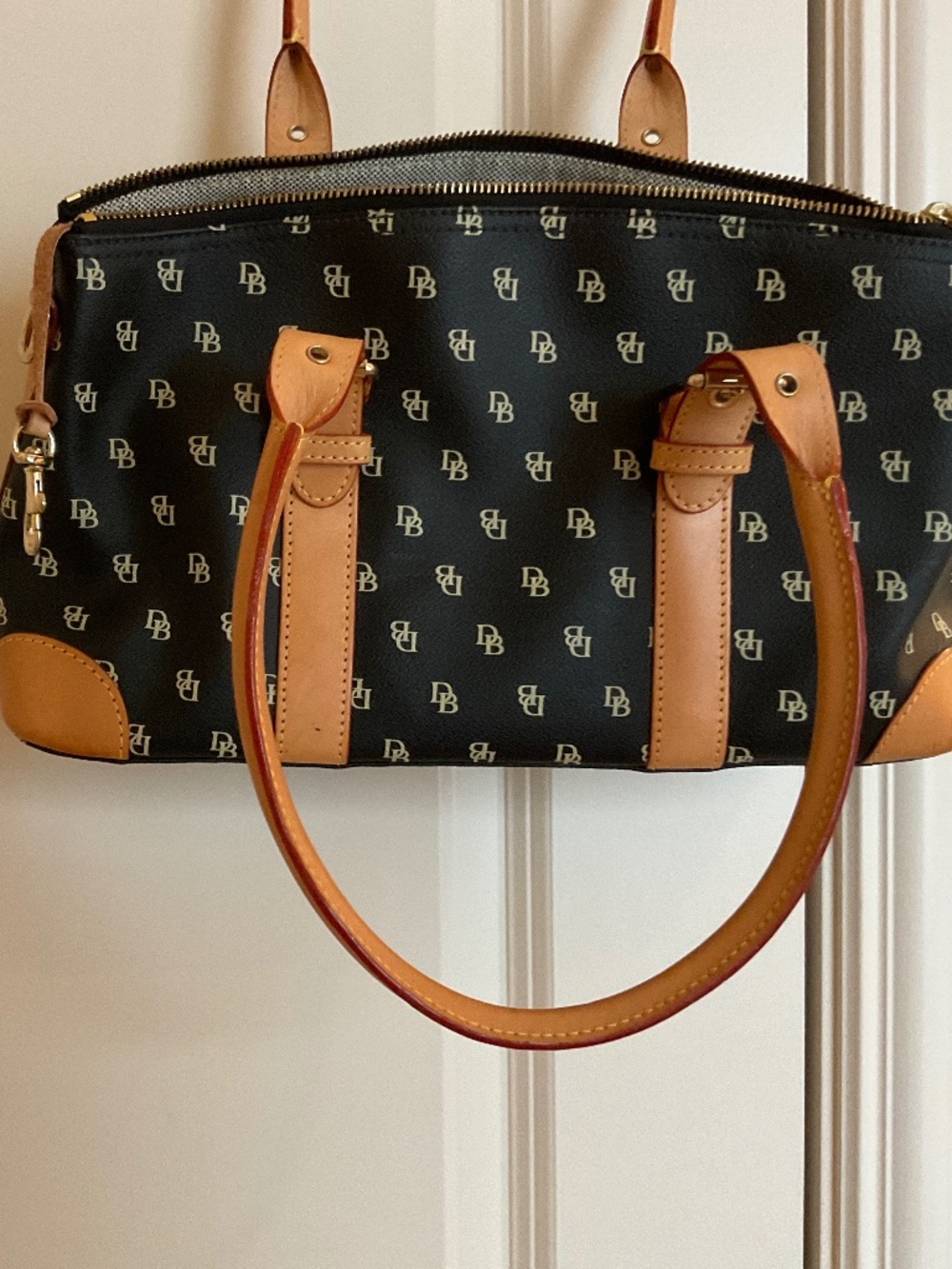 NWOT Dooney&Bourke Signature Satchel Four piece set - Picture 5 of 13